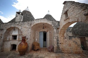 Exterior - Trulli Experience - Casedda (Antonelli)