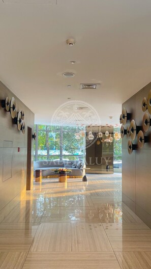 Lobby - Cozy Stay 3 min to Rockwell with City View, Pool, Parking (Mandaluyong City)