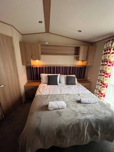 Peaceful Whitley Bay Getaway with Shared Indoor Pool