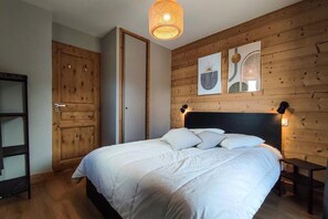 2 bedrooms, iron/ironing board - Chalets for 6 People (LES AVANCHERS VALMOREL)