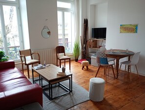 Living area - T2 bis with Aneto View in the Heart of Luchon (Bagnères-de-Luchon)