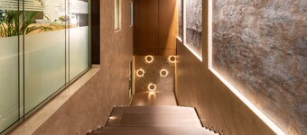 Foxtrail Sector 60- AM Hotel Kollection