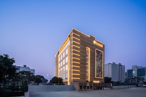 Property entrance - Foxtrail Sector 60- AM Hotel Kollection (Sohna)