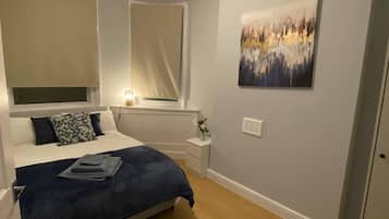 2 bedrooms, iron/ironing board, Internet, bed sheets