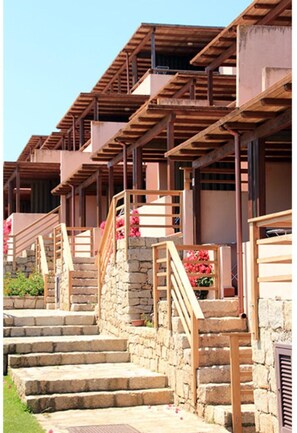 Exterior - Charming Coastal Apartment in Sardinia (Cannigione di Arzachena)
