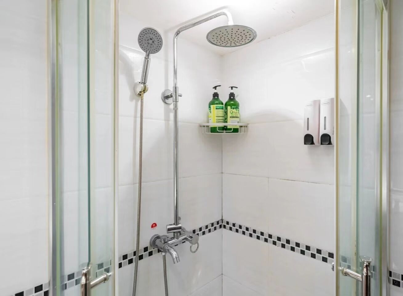 Business Twin Room, City View | Bathroom