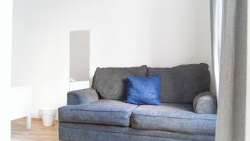 Basic Room | Iron/ironing board, free WiFi