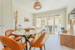 Dining - Bright, A/C apartment with sea view - Antibes (Antibes)