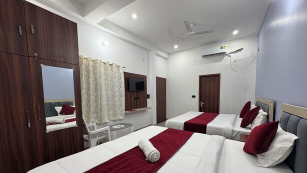 Family Room - Shri Guru Kripa Dham (Mathura)