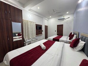 Family Room | Desk, laptop workspace, soundproofing, free WiFi - Shri Guru Kripa Dham (Mathura)