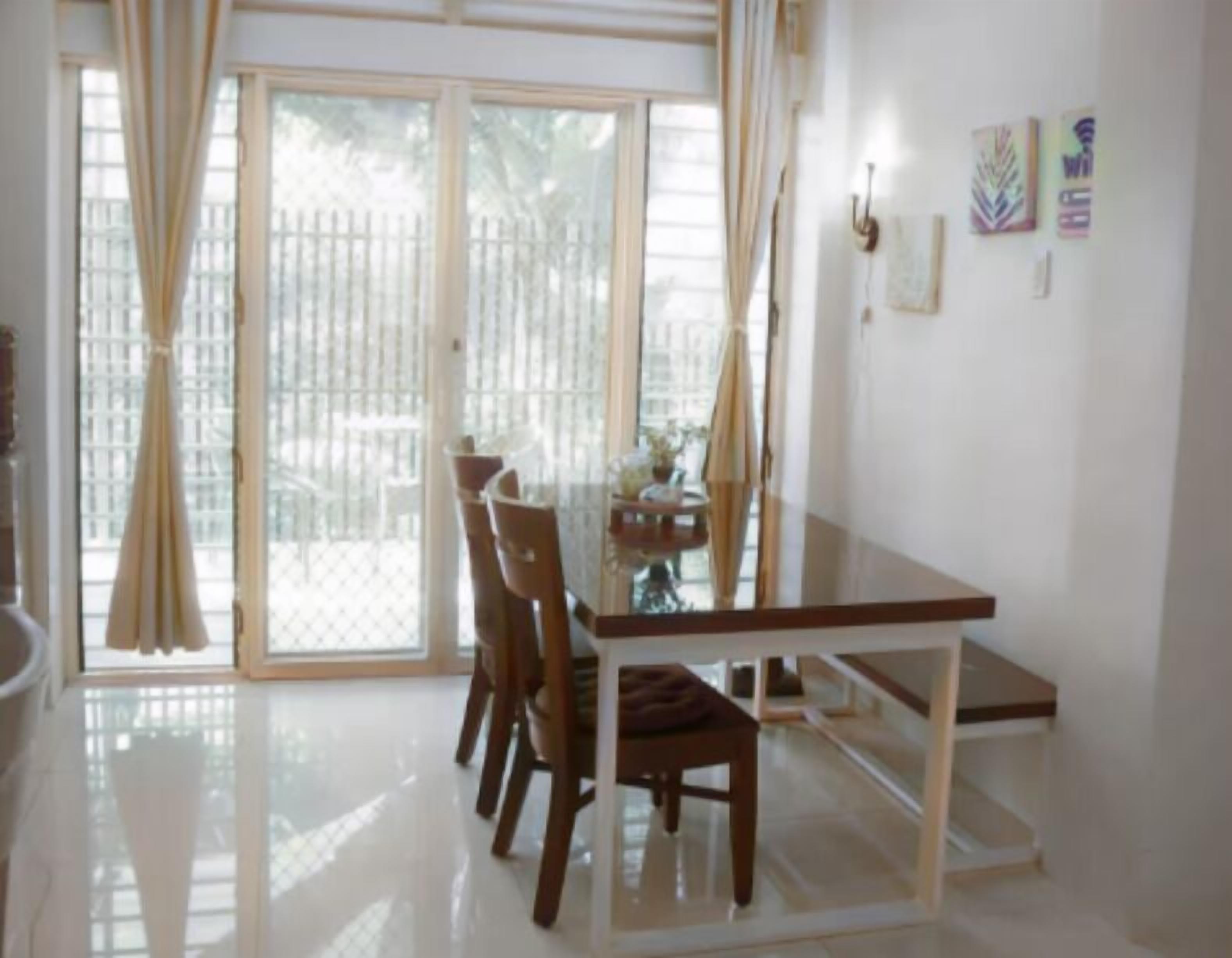 Exclusive-Villa, Balkon, Bergblick | Esszimmer