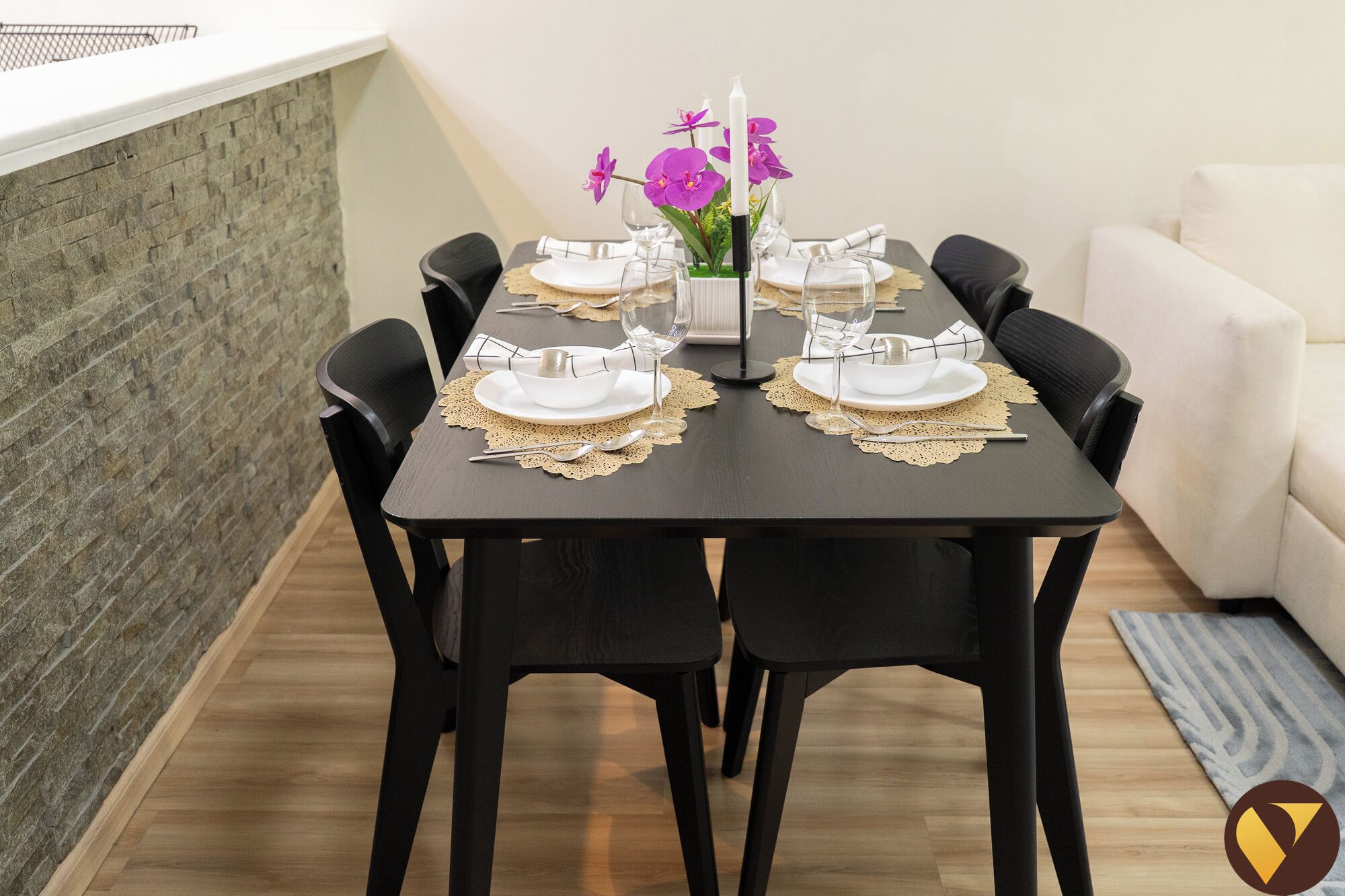 Luxury Apartment, Balcony, Garden View | Iron/ironing board, cots/infant beds, free WiFi, bed sheets