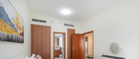 Luxury Apartment, Balcony, Garden View | Iron/ironing board, cribs/infant beds, free WiFi, bed sheets