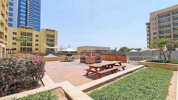 Appartement Luxe, balcon, vue jardin | Fer et planche à repasser, lits bébé (en supplément), Wi-Fi gratuit