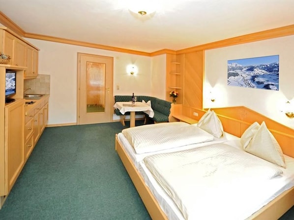 Travel cot, WiFi, bed sheets - Vacation apartment Sommerstein - Pension Auhof (Alm)