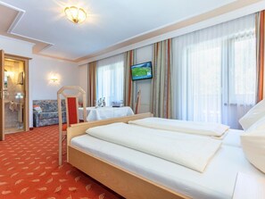 Travel cot, WiFi, bed sheets - Vacation apartment Sommerstein - Pension Auhof (Alm)