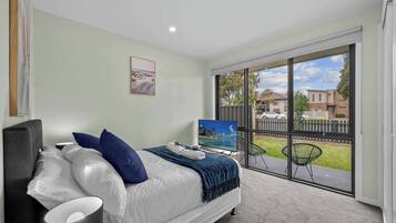 Casa, 3 habitaciones, balcón, vistas al jardín | 3 dormitorios