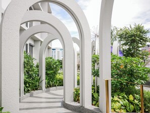 Exterior - 22 Macalisterz by Mana Mana (George Town)