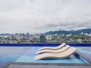 Exterior - 22 Macalisterz by Mana Mana (George Town)