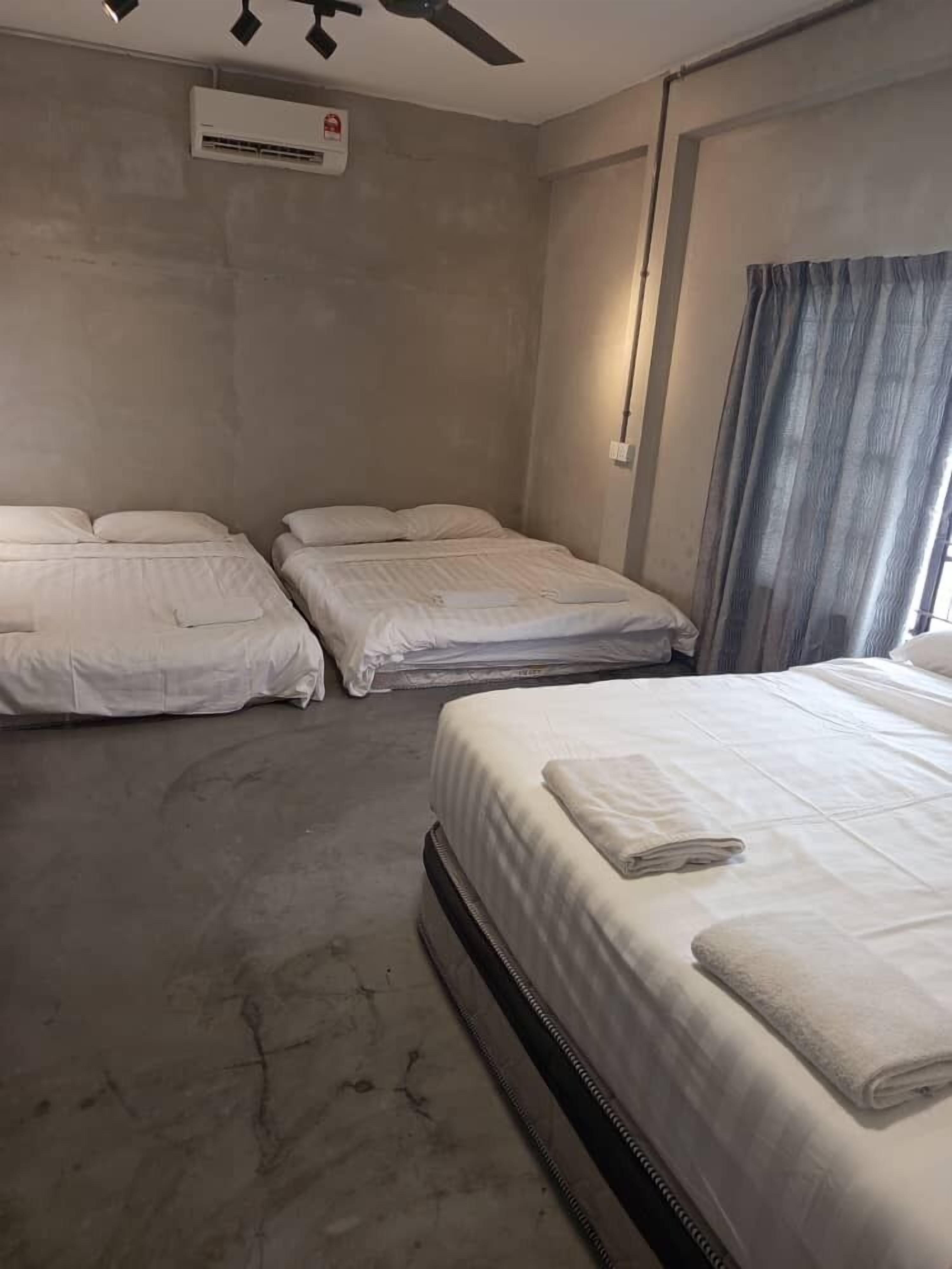 Executive Suite | Free WiFi, bed sheets