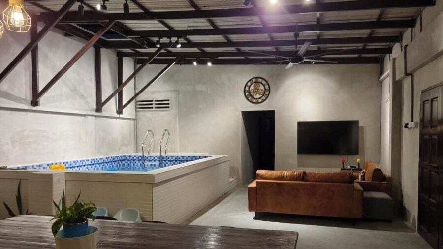 Capital O Dream Nur Private Pool Villa