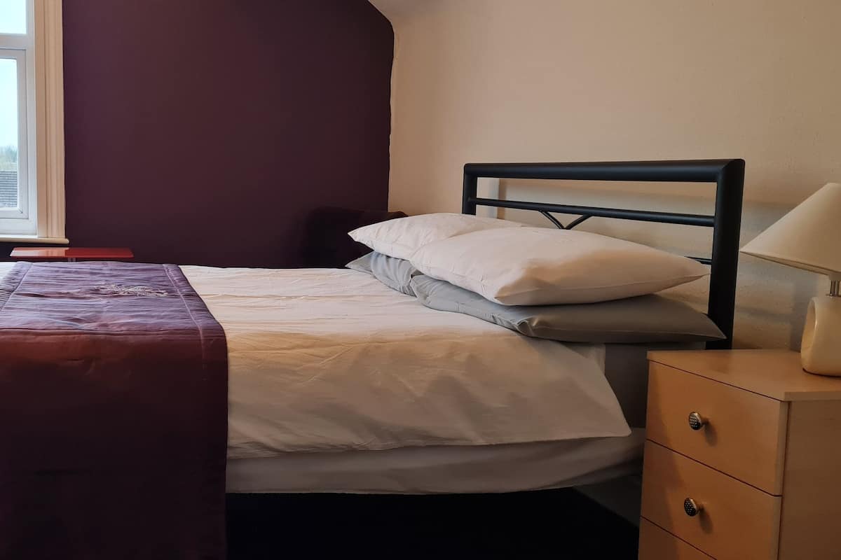 Laptop workspace, free WiFi