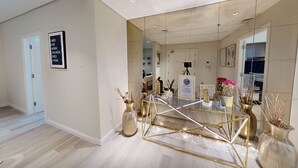 Interior - Luxurious 1 Bedroom-High floor-Sea view and Balcony (Dubai)