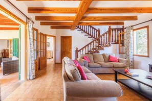 Unclassified image, 5 of 36, button - Can Tia, elegant villa with swimming pool and mountain views (Pollença)