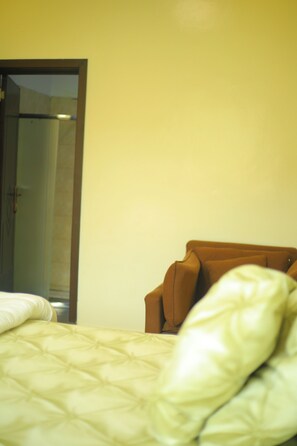 Double Room, Balcony, Garden View | In-room safe, desk, soundproofing, iron/ironing board - KIGALI EDDIE HOMES AND APARTMENT  (Kigali)