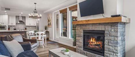 Televisión y chimenea