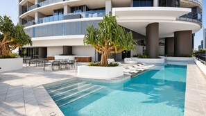 Pool - Bright & Calm Haven Lv 17 - w/ Sky & Balcony Views (Brisbane City)