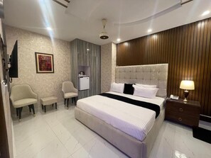 Deluxe Double Room | Desk, free WiFi, wheelchair access - Tulip Capital Hotel (Top City-1)