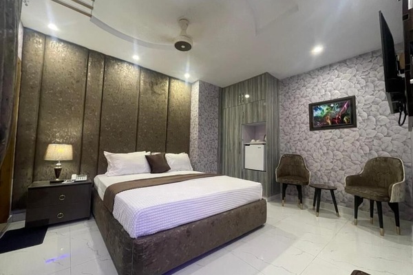 Quarto casal ou duplo luxo | Roupas de cama premium, camas Select Comfort, frigobar