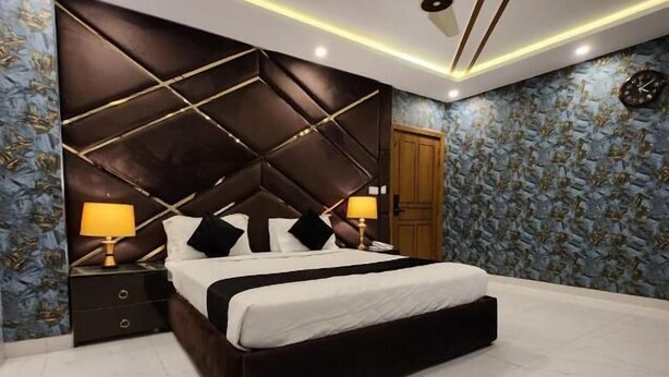 Seprai premium, tempat tidur Select Comfort, dan minibar
