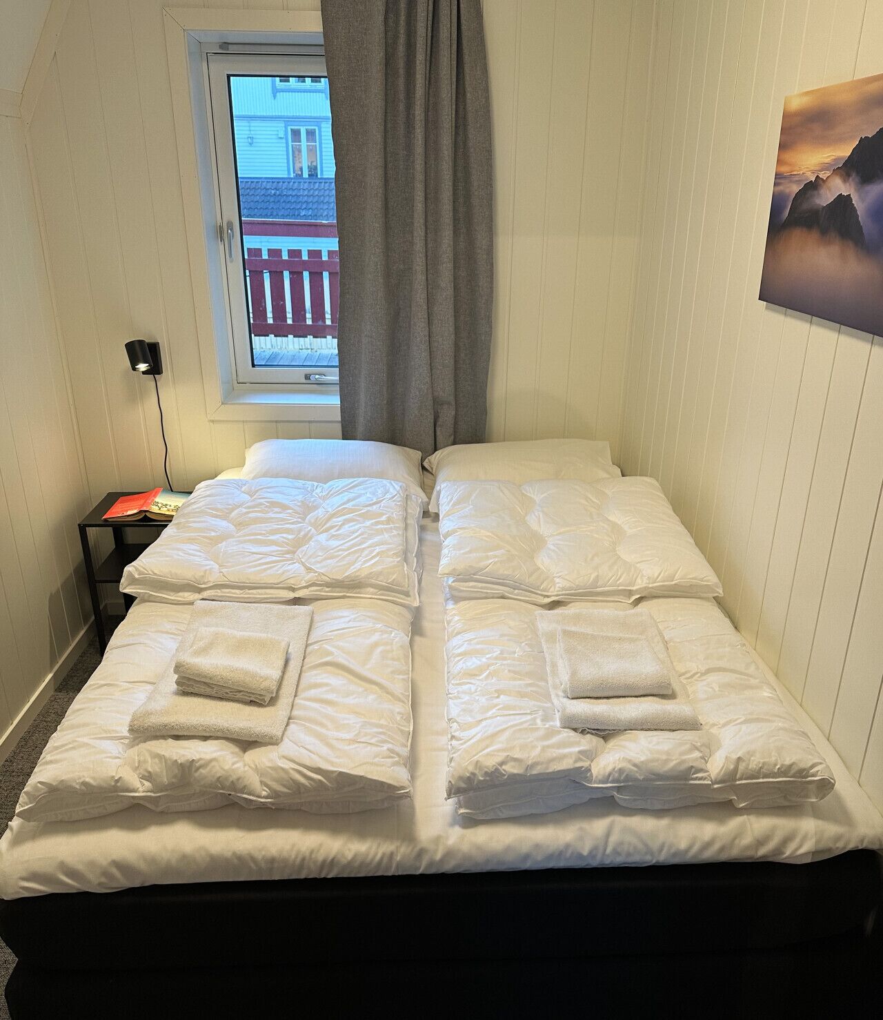 3 bedrooms, desk, WiFi