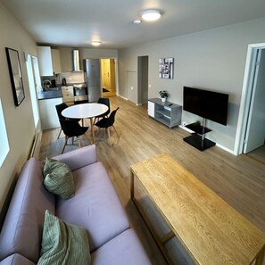 TV - Sentral moderne leilighet med 3 soverom - SOLIS (Tromsø)