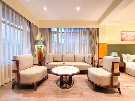 Área de sala de estar. Udaan Yalley Resort & Spa Gangtok