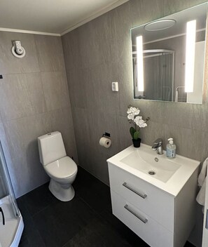 Bathroom - Moderne sentral leilighet med 3 soverom - Saltus (Tromsø)
