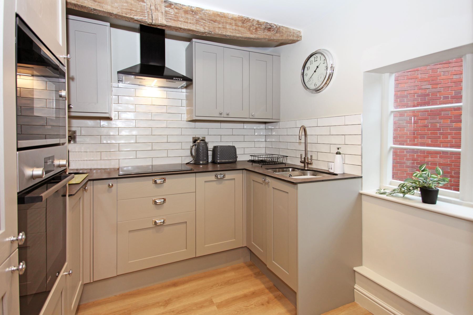 Leilighet – business | Eget kjøkken | Kjøleskap, mikrobølgeovn, ovn og kokeplater