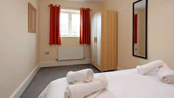 Executive Apartment | Individually furnished, soundproofing, iron/ironing board