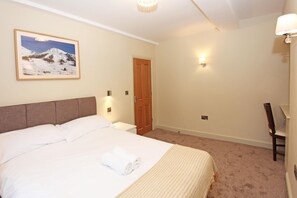 Business Apartment | Individually furnished, soundproofing, iron/ironing board - St John's Hill Apartments (Shrewsbury)