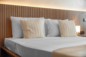 Room - StayShort - Stylish 1-Bedroom Retreat in JVC that Sleeps 2 (JVC)