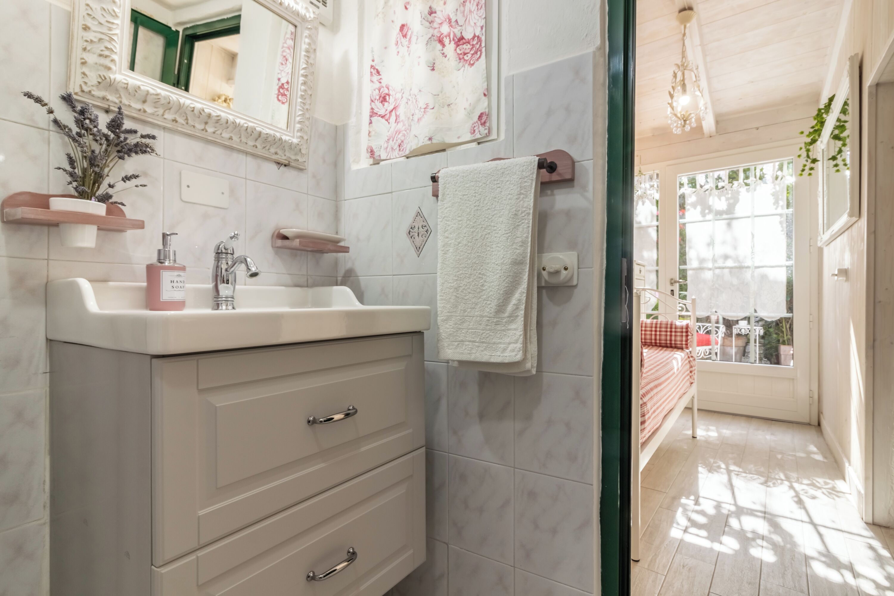 Doccia, asciugacapelli, bidet, asciugamani