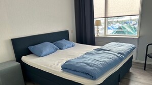 3 bedrooms, iron/ironing board, free WiFi