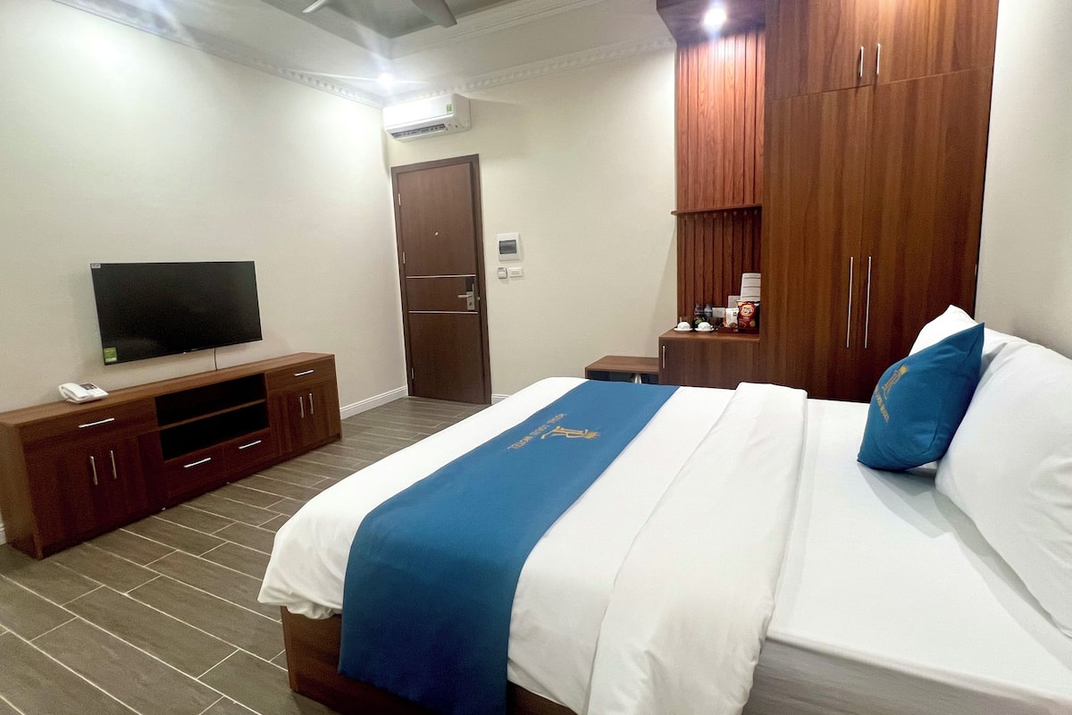 スタンダード ダブルルーム | セーフティボックス (室内)、ノートパソコン用作業スペース、遮光カーテン、WiFi (無料)