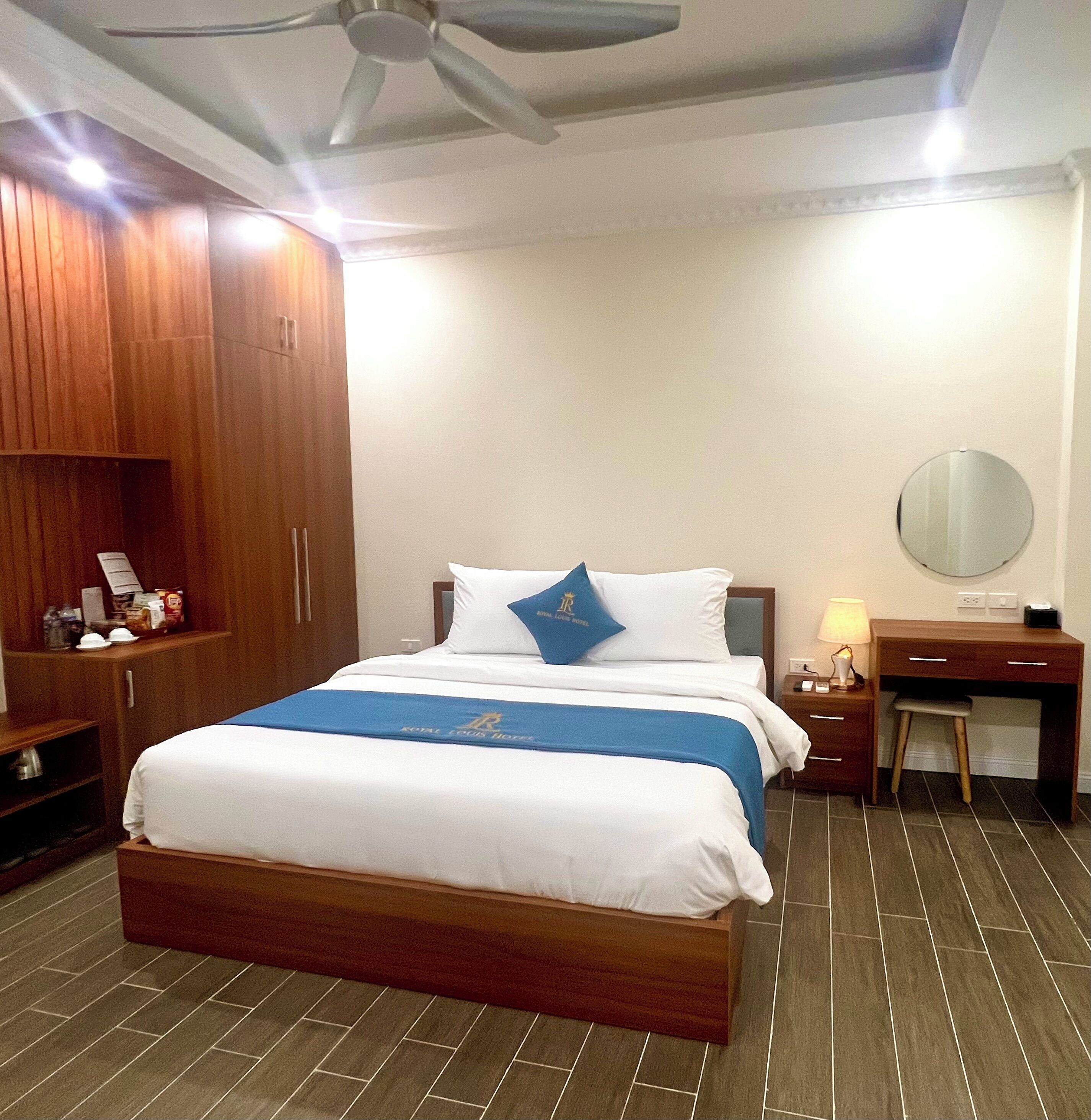 Standard Double Room | In-room safe, desk, laptop workspace, blackout curtains