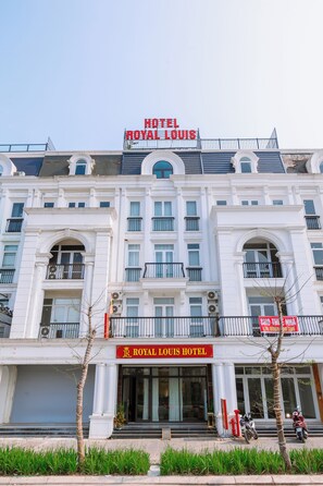 Exterior - Royal Louis Hotel (Dai Mo)
