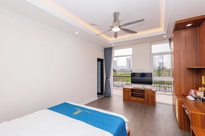 Deluxe Double Room, Balcony, City View | Minibar, in-room safe, blackout drapes, free WiFi - Royal Louis Hotel (Dai Mo)