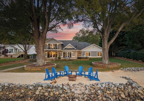 Lake Norman Lakefront w/ Private Beach, Dock, Hot Tub & Fire Pit | Sandy Shore