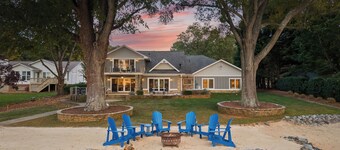 Lake Norman Lakefront w/ Private Beach, Dock, Hot Tub & Fire Pit | Sandy Shore